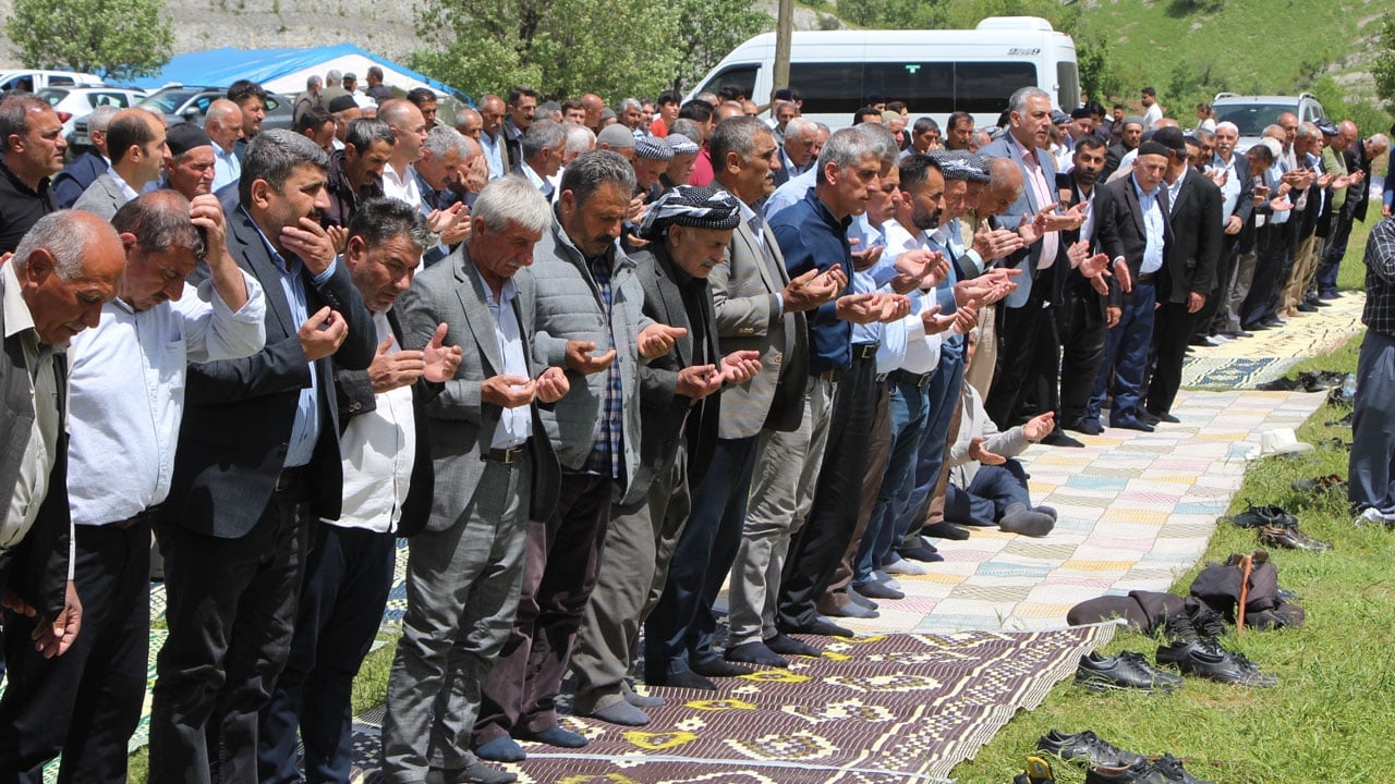 Foto - Binlerce kişi aynı sofrada buluştu! Şırnak’ta 300 yıllık gelenek yaşatıldı