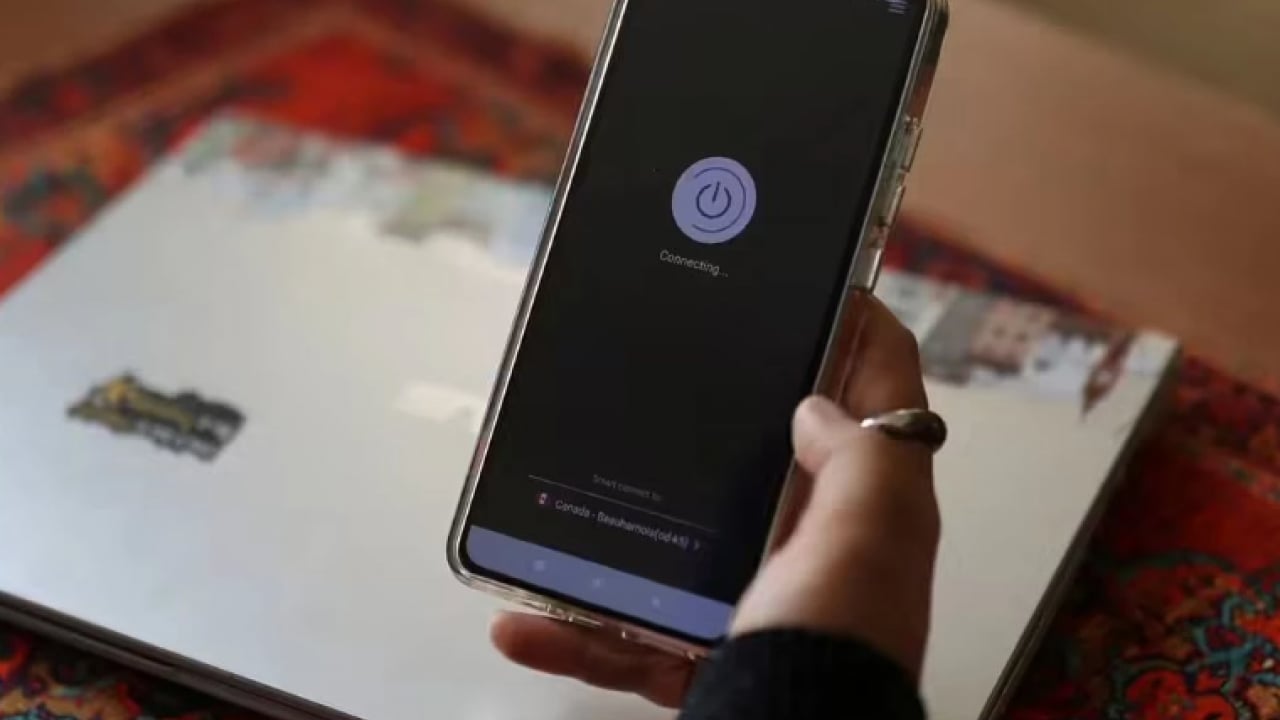 Foto - Binlerce kişiye hizmet veriyor! İran'ın internet yasaklarını delen Türk gündem oldu