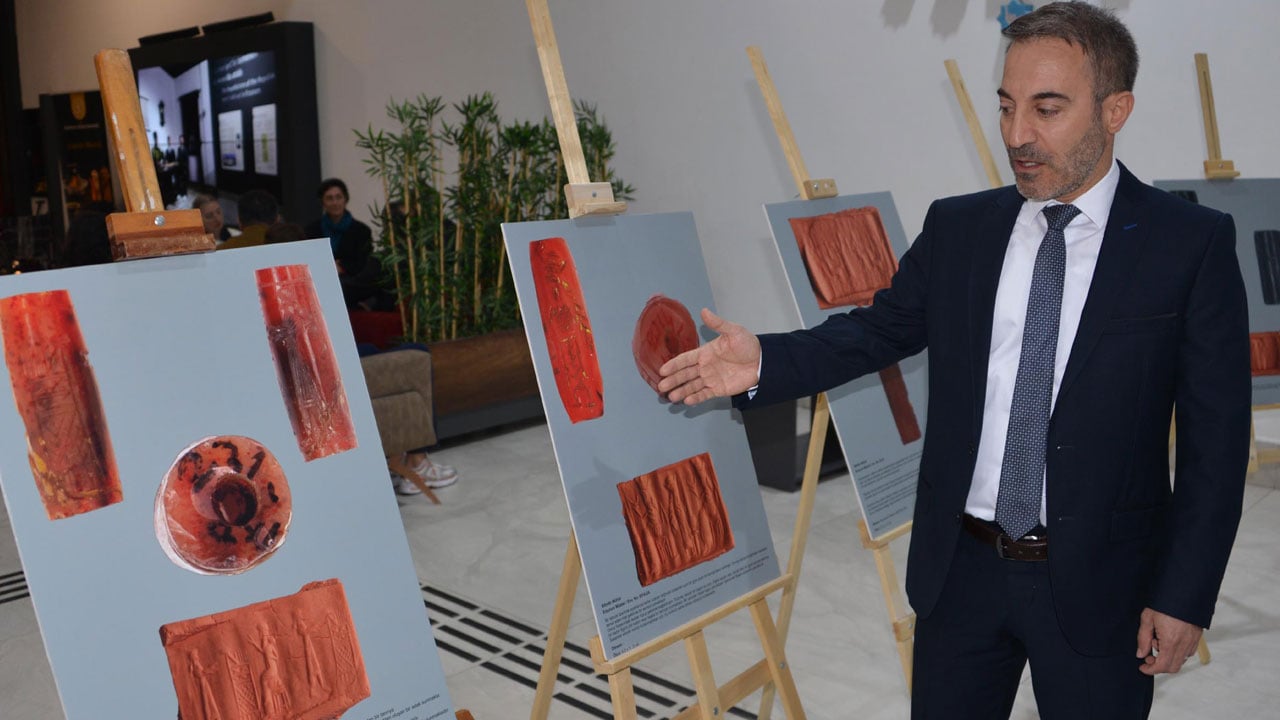 Foto - Binlerce yıllık mühürler gün yüzüne çıktı! Tarihin gizli imzaları makro objektifte