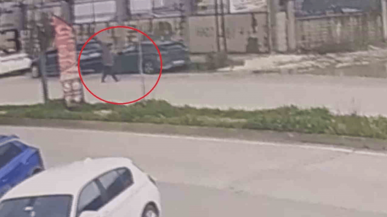 Foto - Bipolar hastası Uğur her yerde aranıyor! Sinekliği parçalayıp sırra kadem bastı