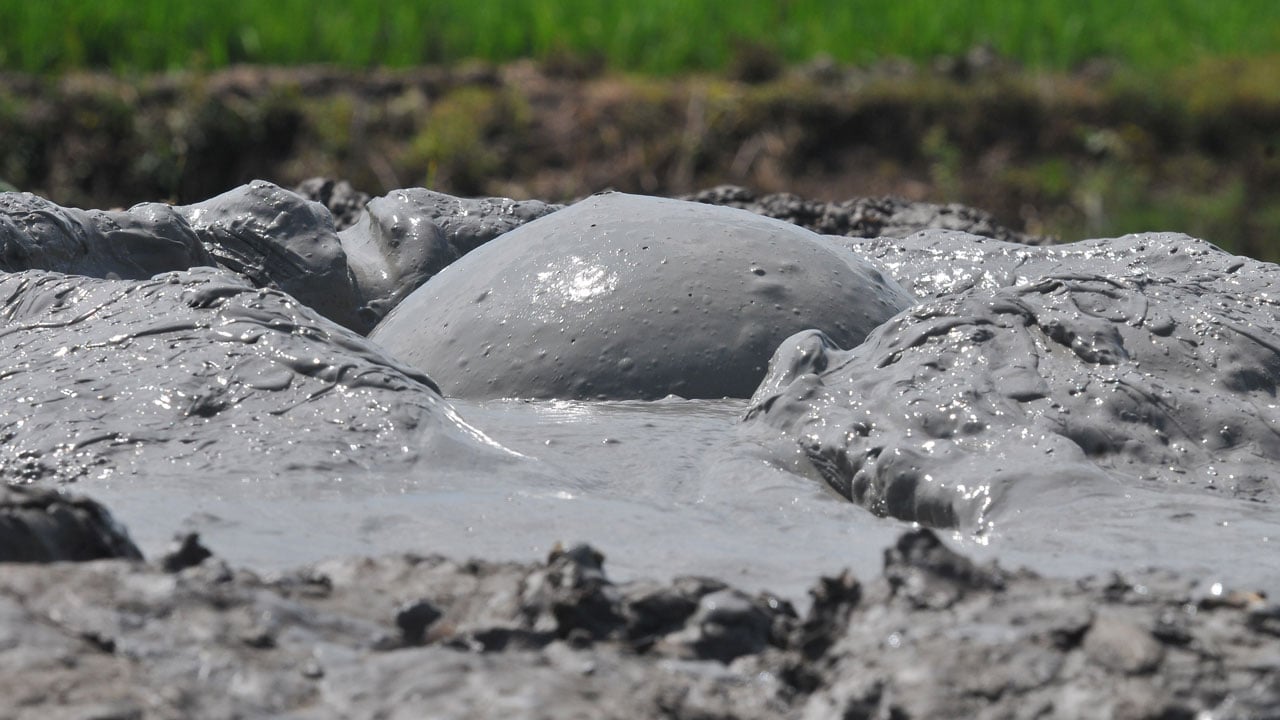 Foto - Bir anda yükselmeye başladı! Endonezya’da sıra dışı olay
