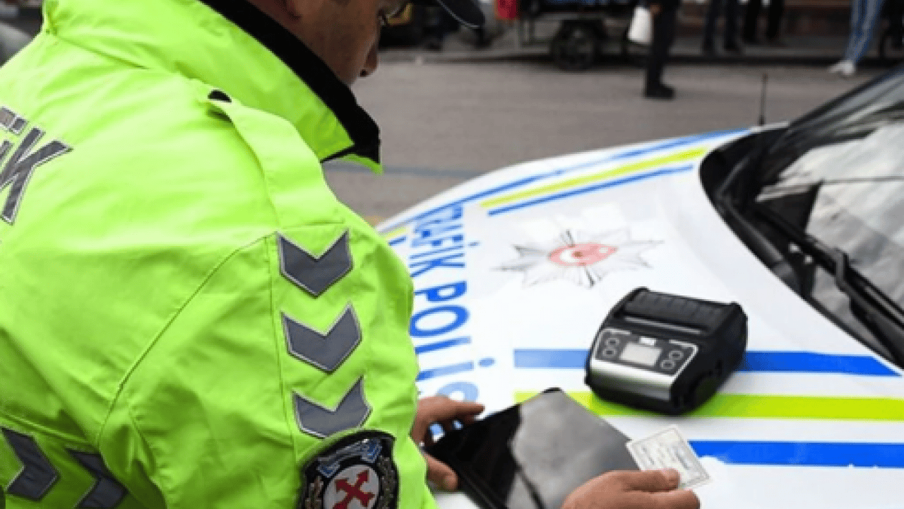 Bir anlık sinirinin kurbanı oldu: 180 bin TL ceza yedi!