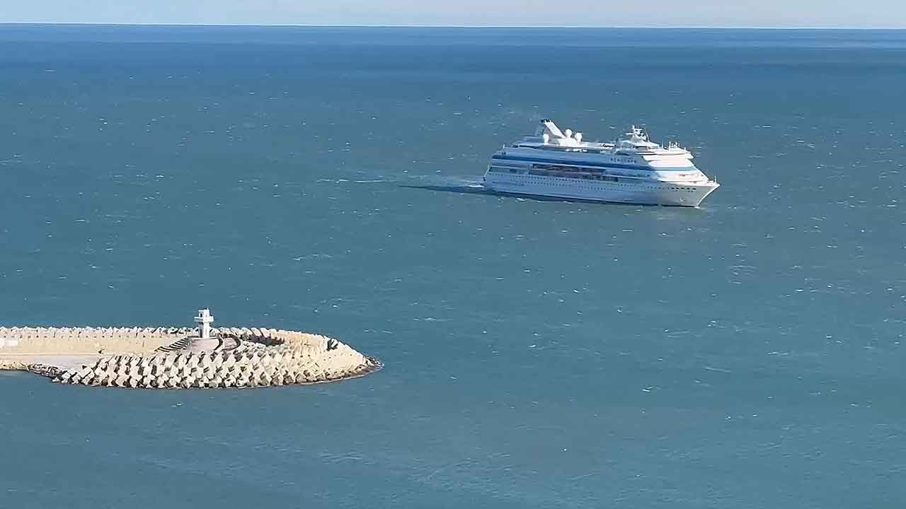 Foto - Bir ay önce Türkiye izin vermemişti! Rus gemisi defalarca denemesine rağmen başarısız oldu