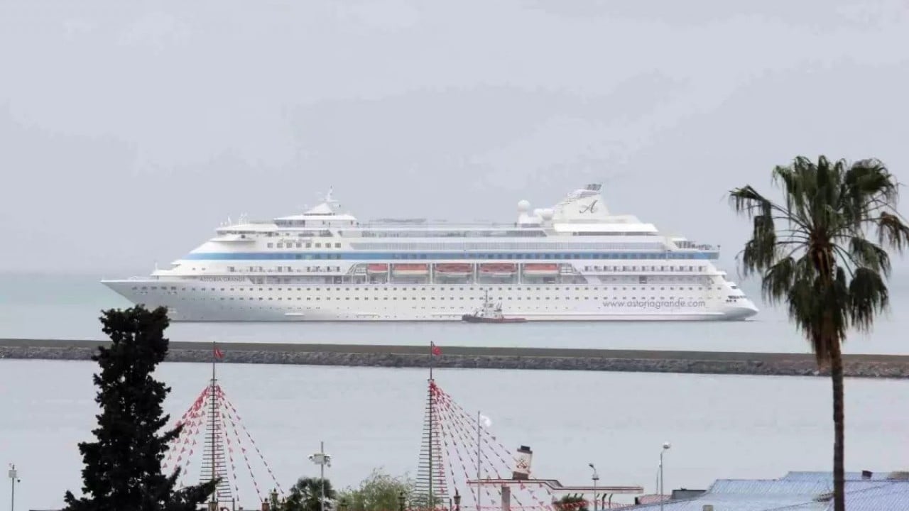 Foto - Bir ay önce Türkiye izin vermemişti! Rus gemisi defalarca denemesine rağmen başarısız oldu