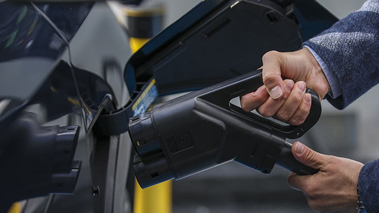 Foto - Bir başka dünya mucizesi! 2025'te günlük 1.7 milyon varil petrol tüketimi önlendi!