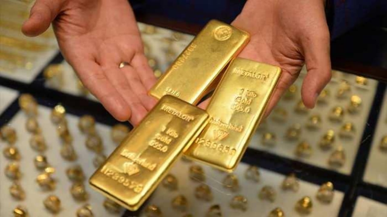 Foto - Bir çıkıyor, bir iniyordu! Altın yatırımcısını uykusuz bırakacak gelişme