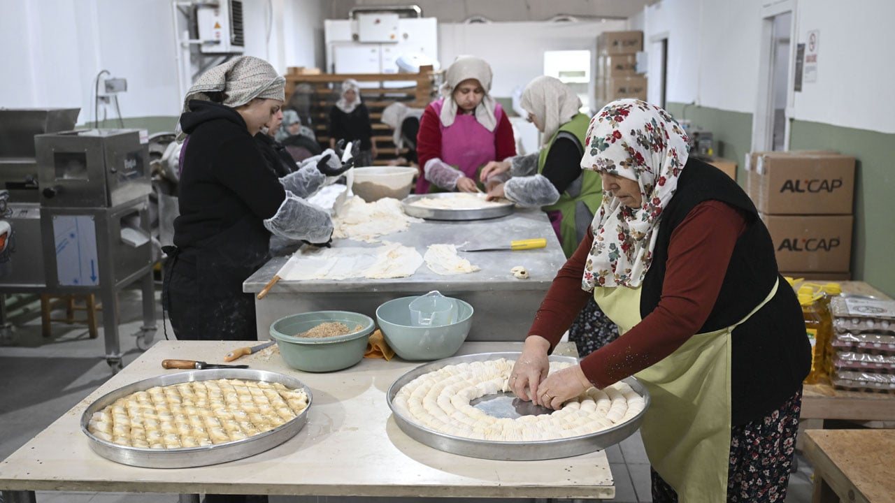 Foto - Bir çuval unla başladılar... 9 kadının kurduğu kooperatif dünyaya açıldı