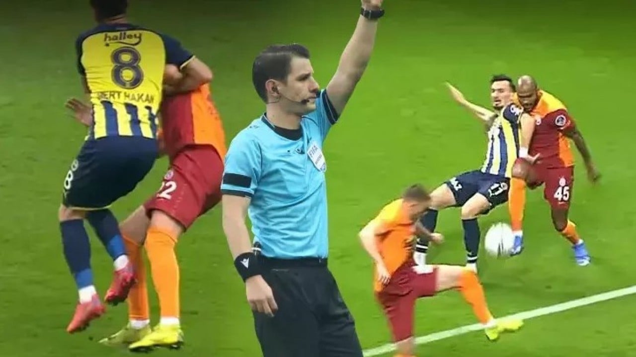 Bir derbi klasiği: Havada uçuşan kartlar