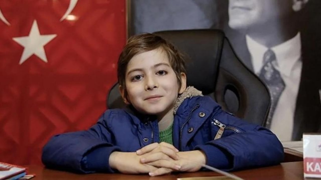 Foto - Bir dönem tüm Türkiye onu konuşuyordu! Filozof Atakan, yıllar sonra yeni imajıyla ortaya çıktı, görenler "Bu gerçekten o mu" dedi