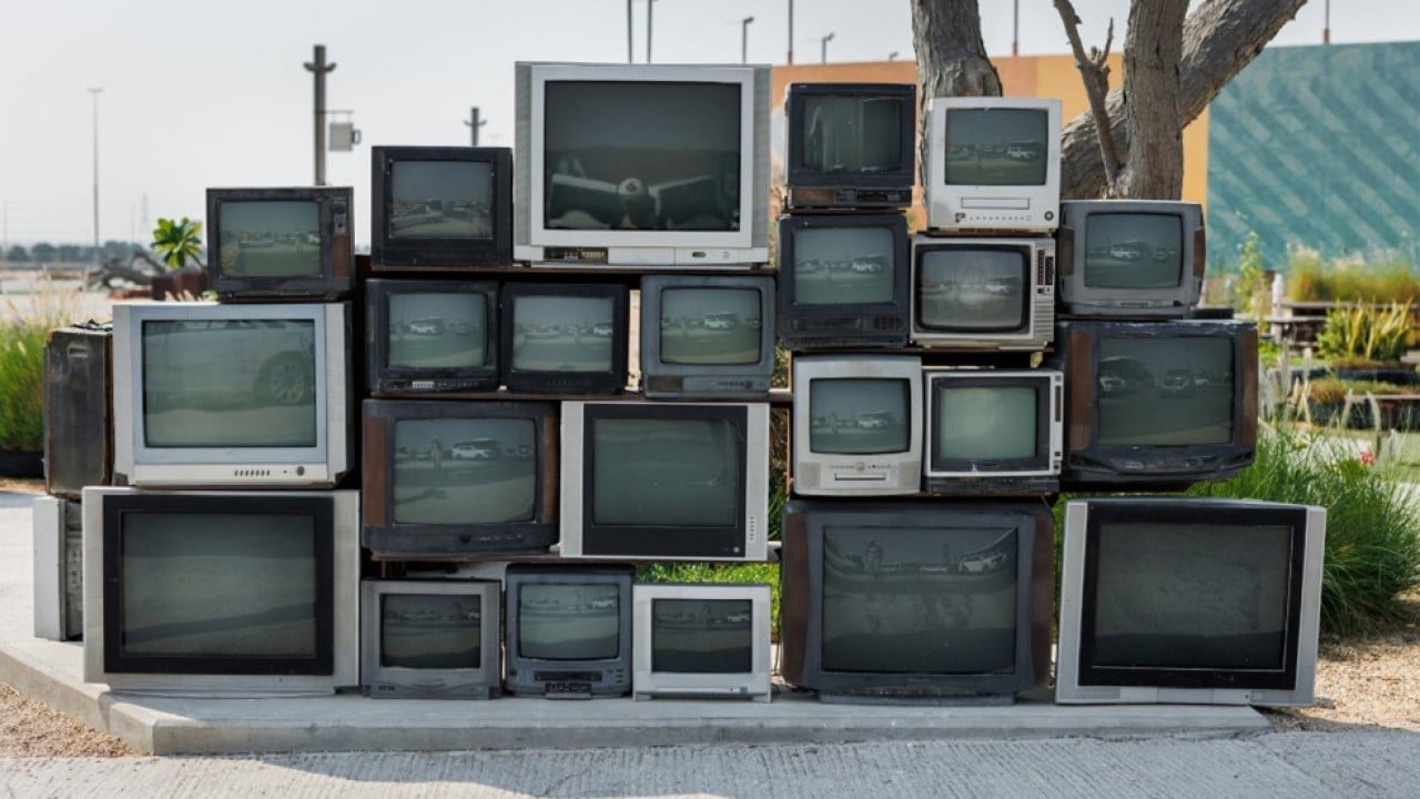 Bir dönemin vazgeçilmeziydiler! Tüplü televizyonlar artık dekor oldu