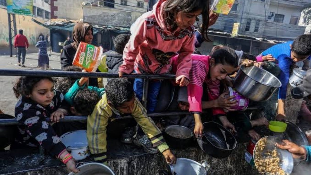 Foto - Gazze'ye Bir el de sen uzat