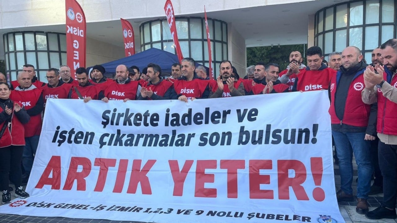 Foto - Bir gün çöp dağları, bir gün eylem… CHP’li İzmir’de sıradan bir gün