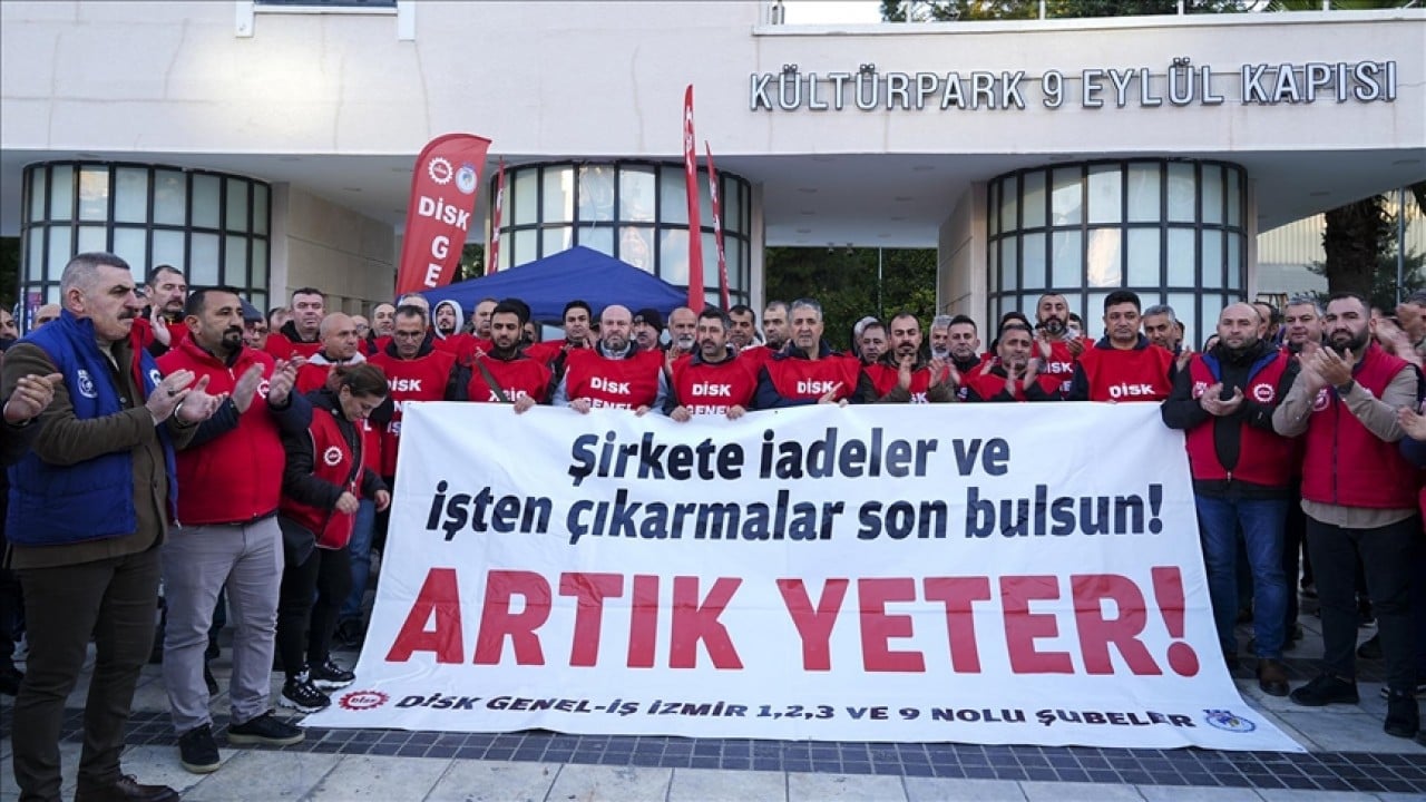 Foto - Bir gün çöp dağları, bir gün eylem… CHP’li İzmir’de sıradan bir gün
