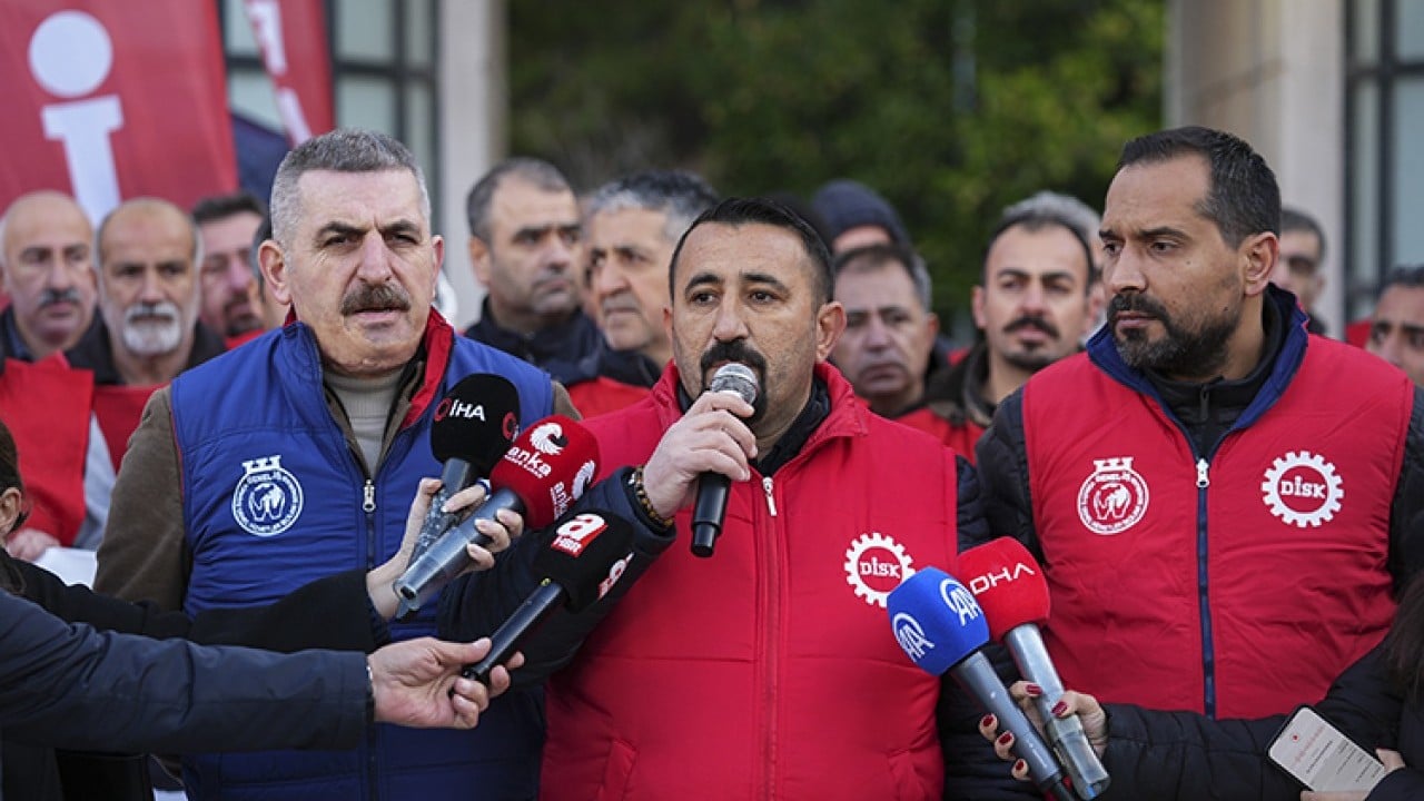 Foto - Bir gün çöp dağları, bir gün eylem… CHP’li İzmir’de sıradan bir gün