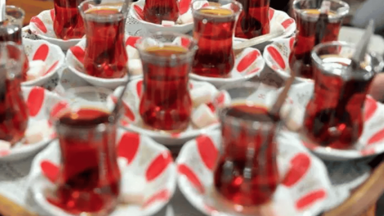 Bir günde 15-20 bardak çay içen Türkiye'nin 'Çaykolik' şehri: Gaziantep adı geçiyor