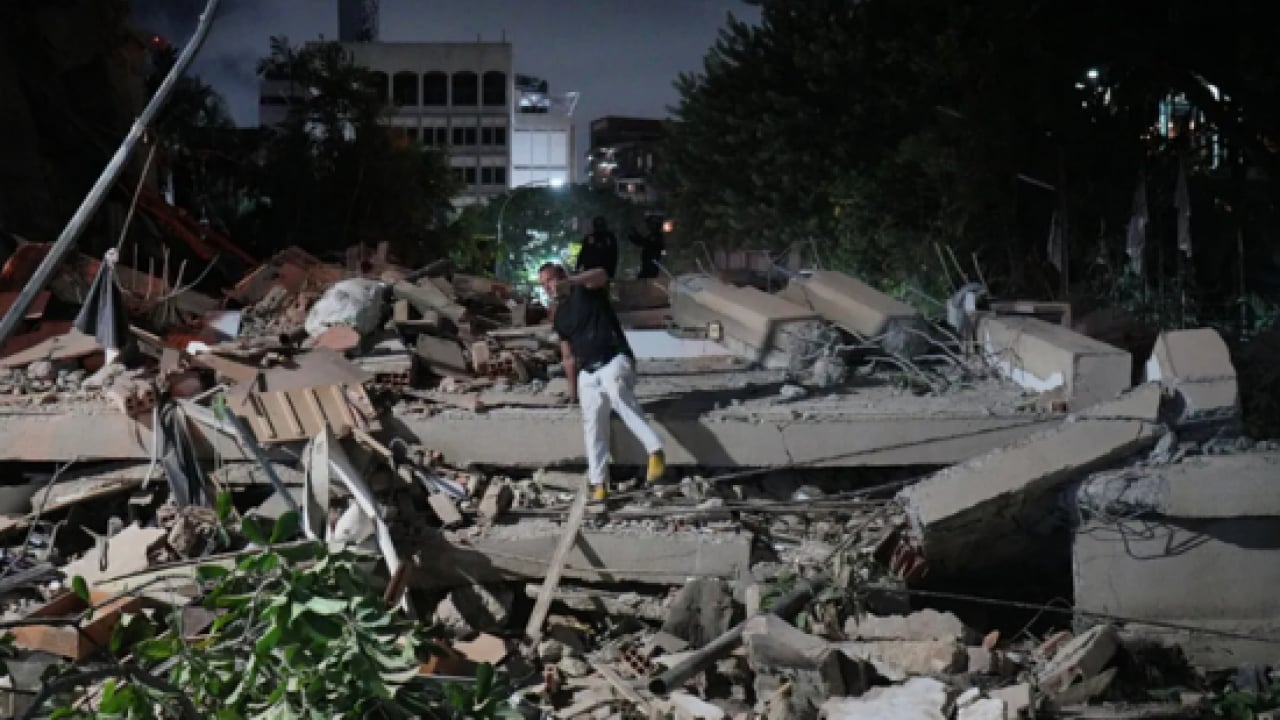 Foto - Bir günde neden 4 büyük deprem oldu? Uzmanlar aynı soruya cevap arıyor