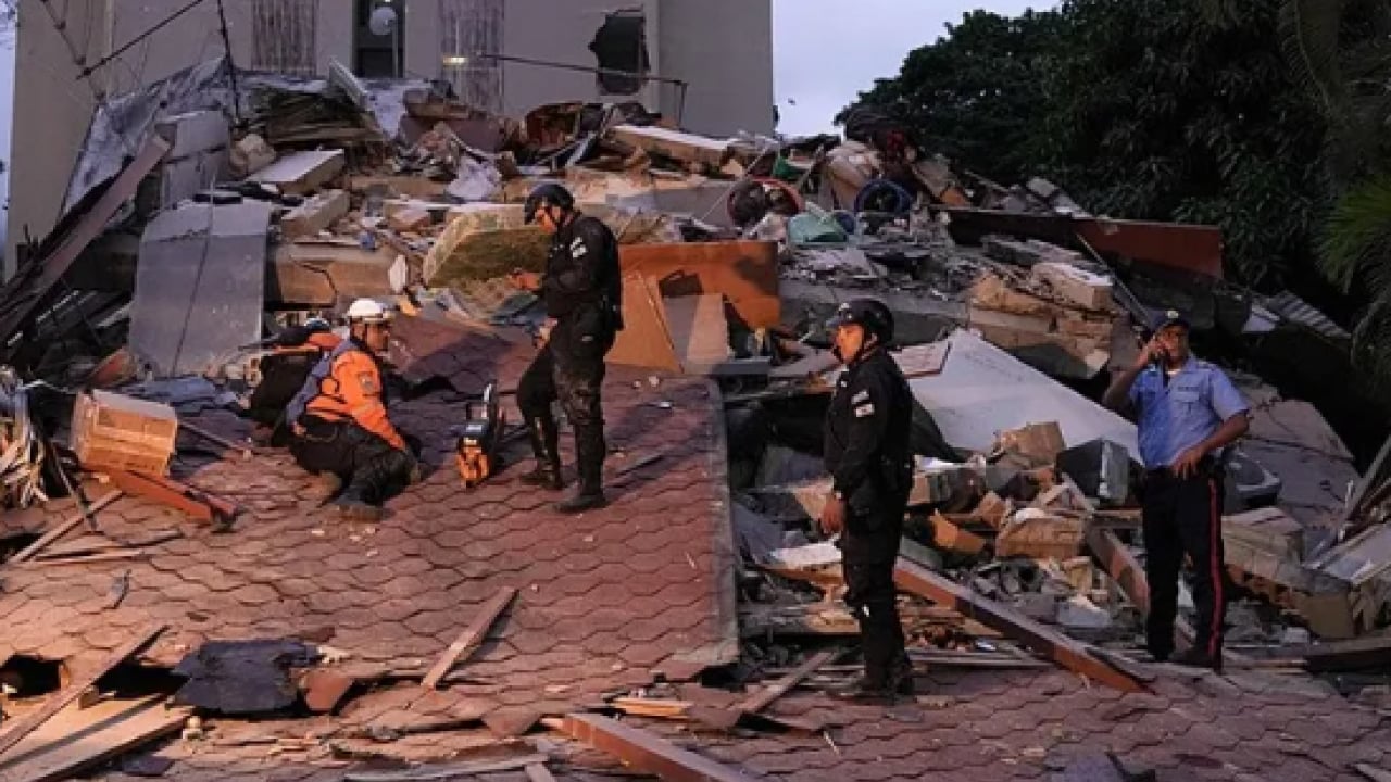 Foto - Bir günde neden 4 büyük deprem oldu? Uzmanlar aynı soruya cevap arıyor