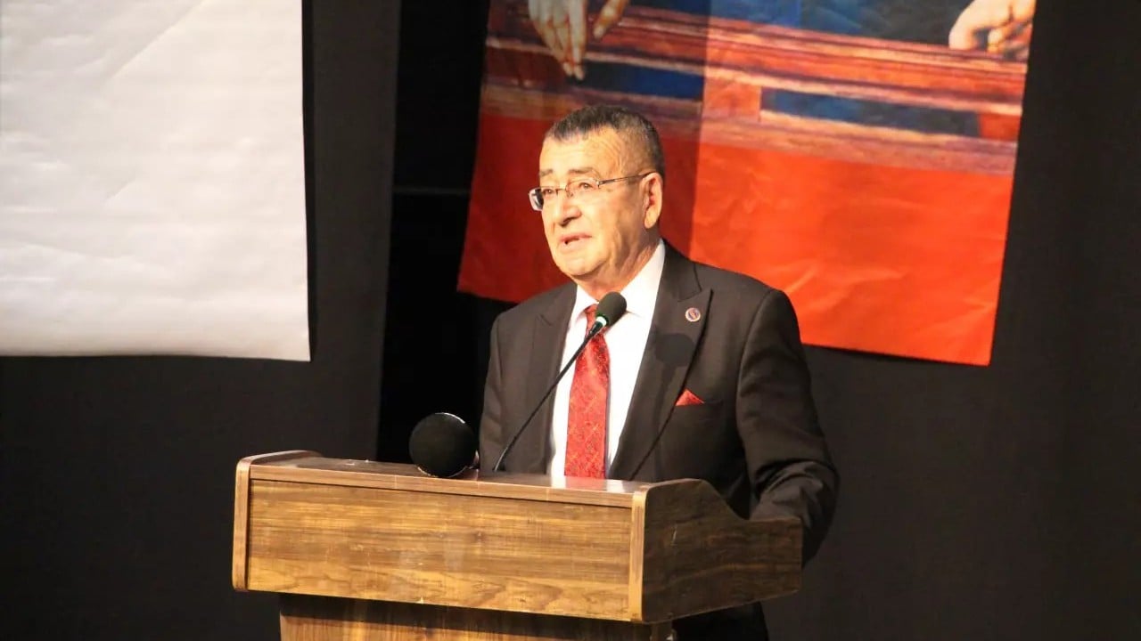 Foto - Bir ilçe köy statüsüne düşmek üzere! Belediye başkanı sesi titreyerek yardım istedi: Acilen taşınacak 350 kişi lazım