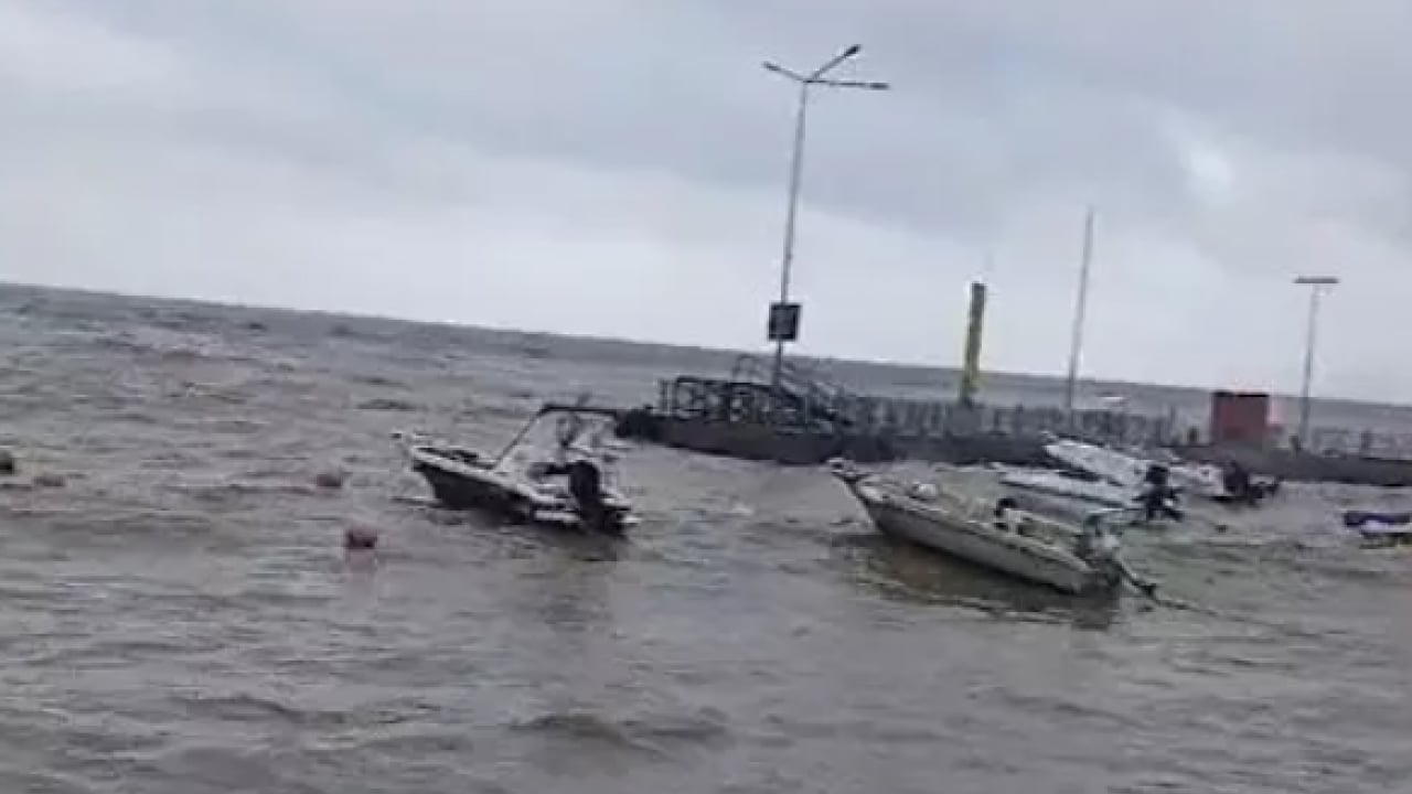 Foto - Bir ilde daha hayat felç oldu: Dereler taştı, evler sular altında kaldı!