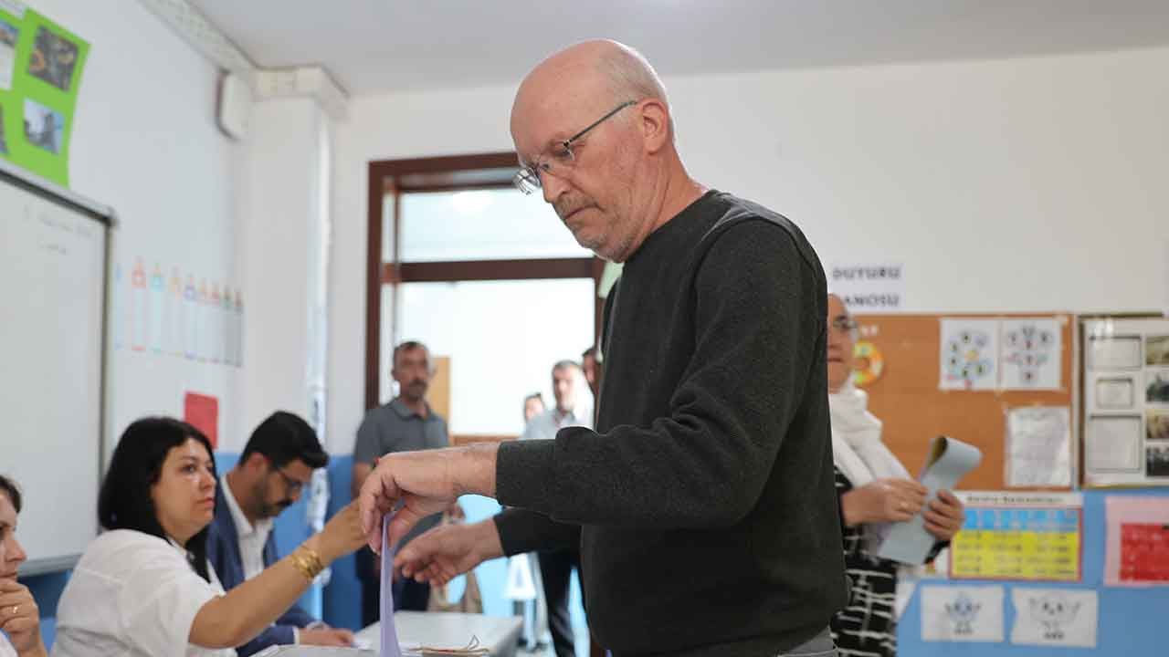Foto - Bir ilimizde halk sandık başında