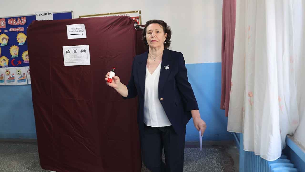 Foto - Bir ilimizde halk sandık başında