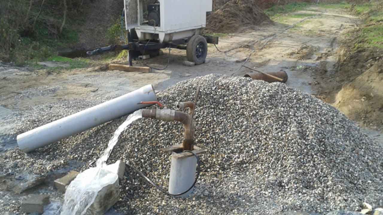 Foto - Bir ilimizde harıl harıl aranmaya başladı! Yerin altından fışkırması an meselesi