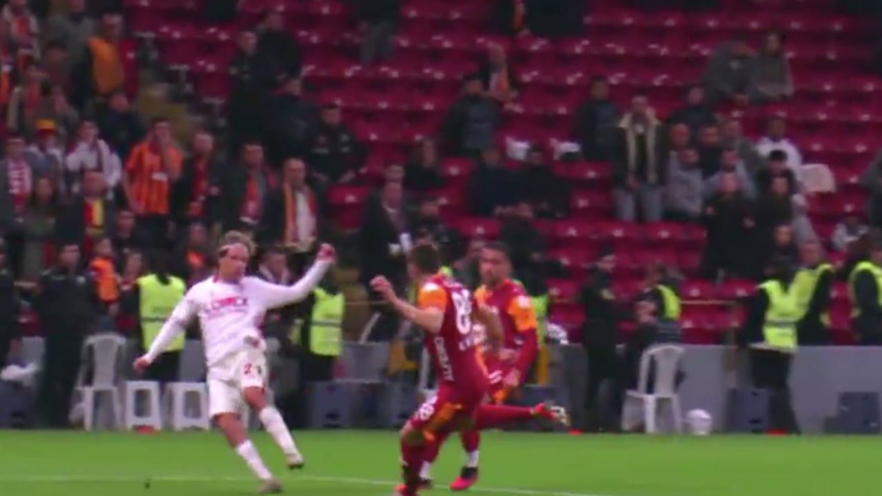 Foto - Bir penaltı başka türlü nasıl olabilir ki... Samsunspor'un yüzde yüz penaltısı verilmedi! Rams Park'ta rezalet!