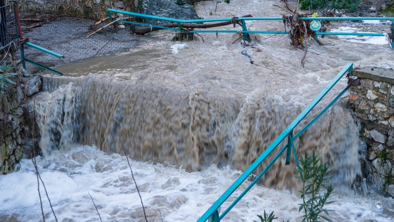 Foto - Bir şehir dün gece felaketi yaşadı! Hasar gün ağarınca ortaya çıktı