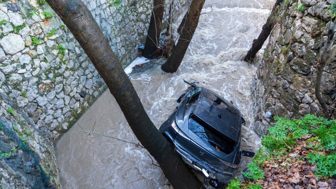 Foto - Bir şehir dün gece felaketi yaşadı! Hasar gün ağarınca ortaya çıktı