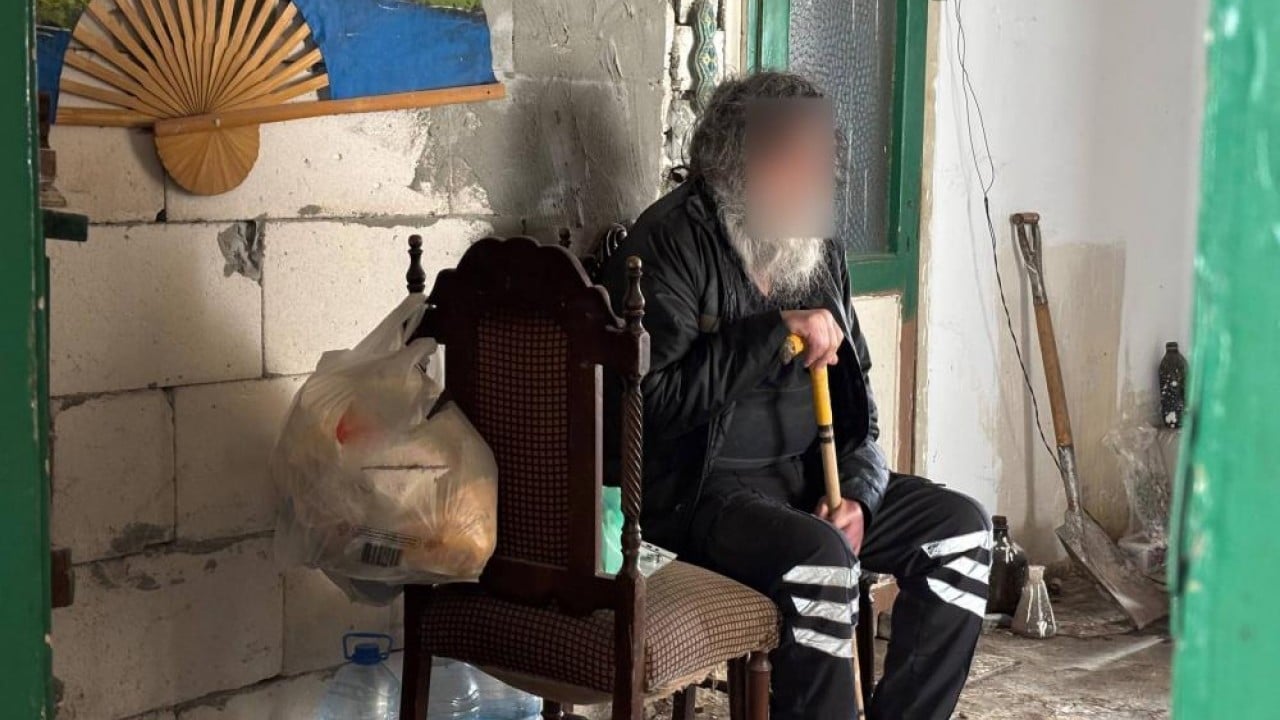 Foto - Bir senedir dışarı adım atmamış Çöp evin içinden dram çıktı