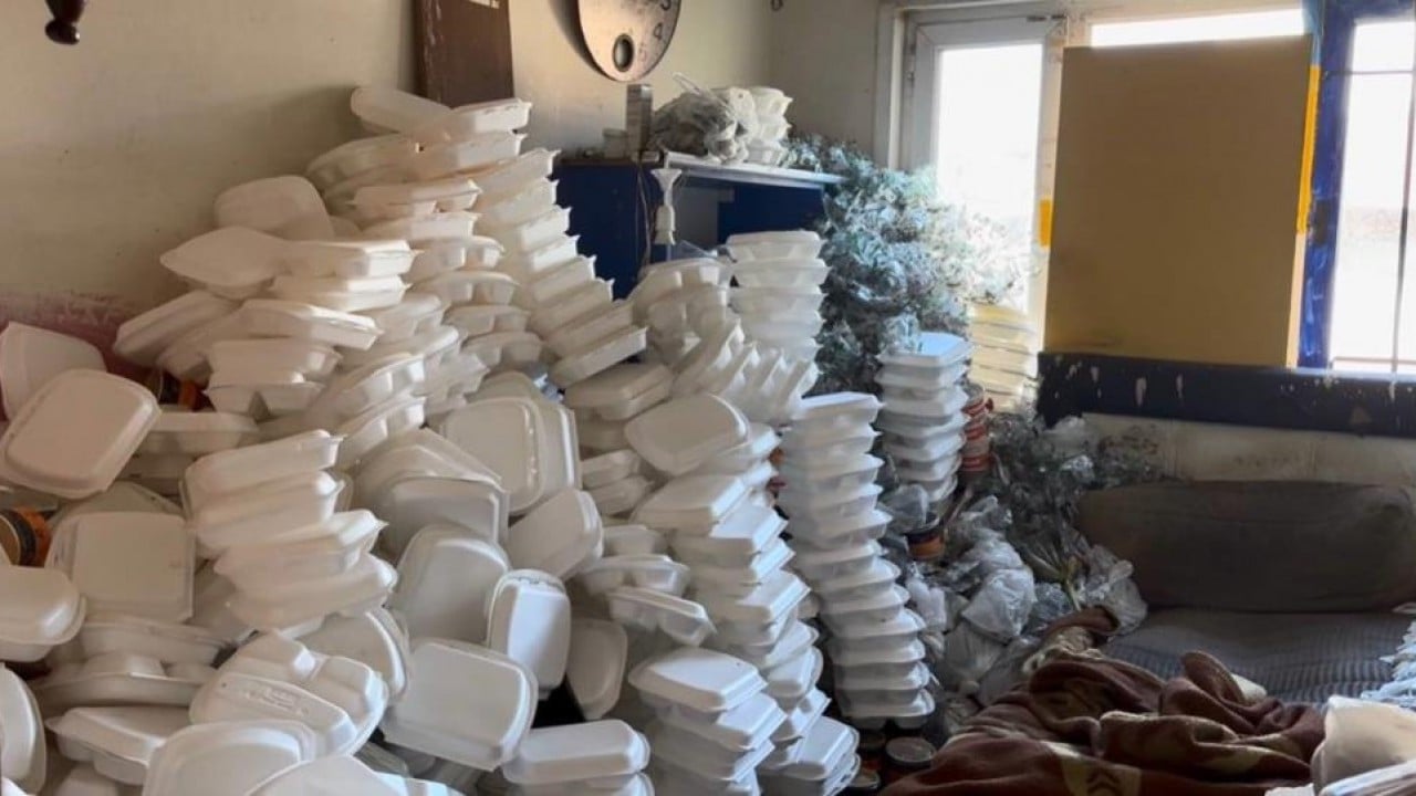 Foto - Bir senedir dışarı adım atmamış Çöp evin içinden dram çıktı
