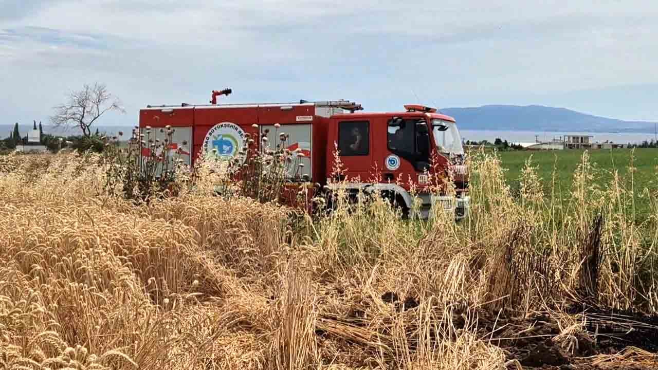 Foto - Bir sigara keyfi... 100 dönüm tarlayı yaktı!