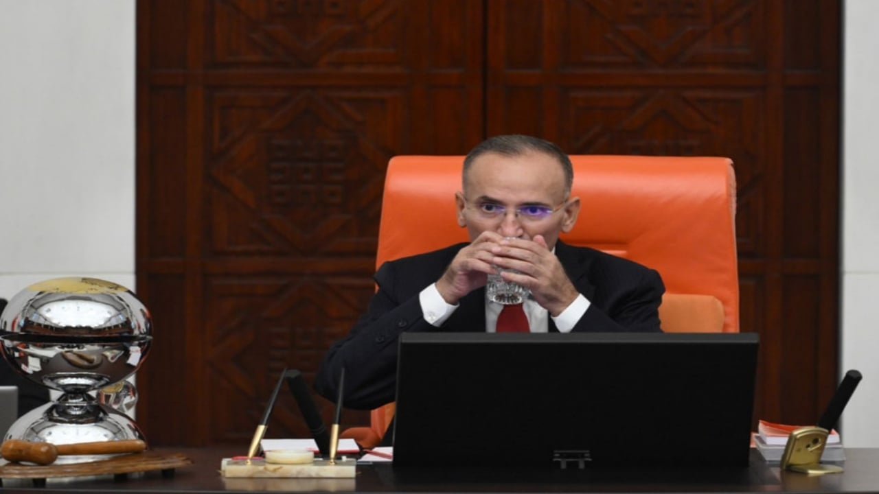 Foto - Bir süredir tedavi görüyordu! Aylar sonra görevine dönen Bekir Bozdağ’ın son hali şaşırttı