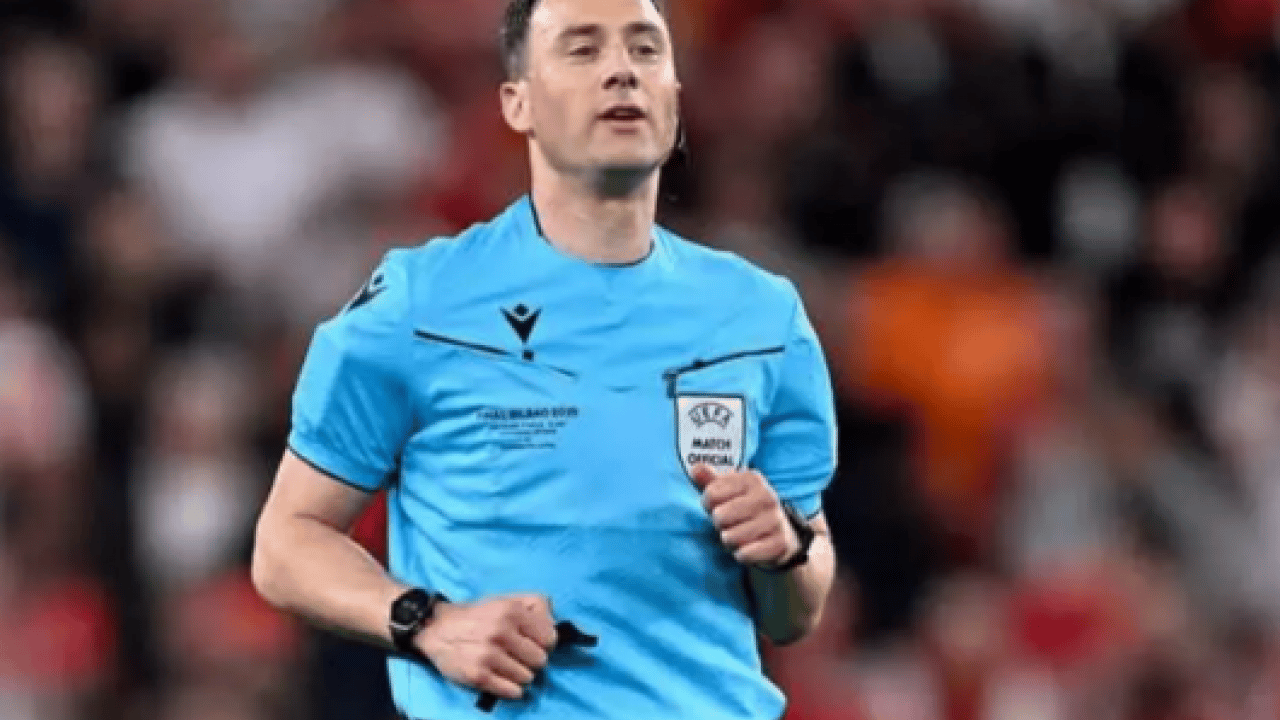 Bir tane Türk yok: 2025 yılının en iyi hakemleri açıklandı!
