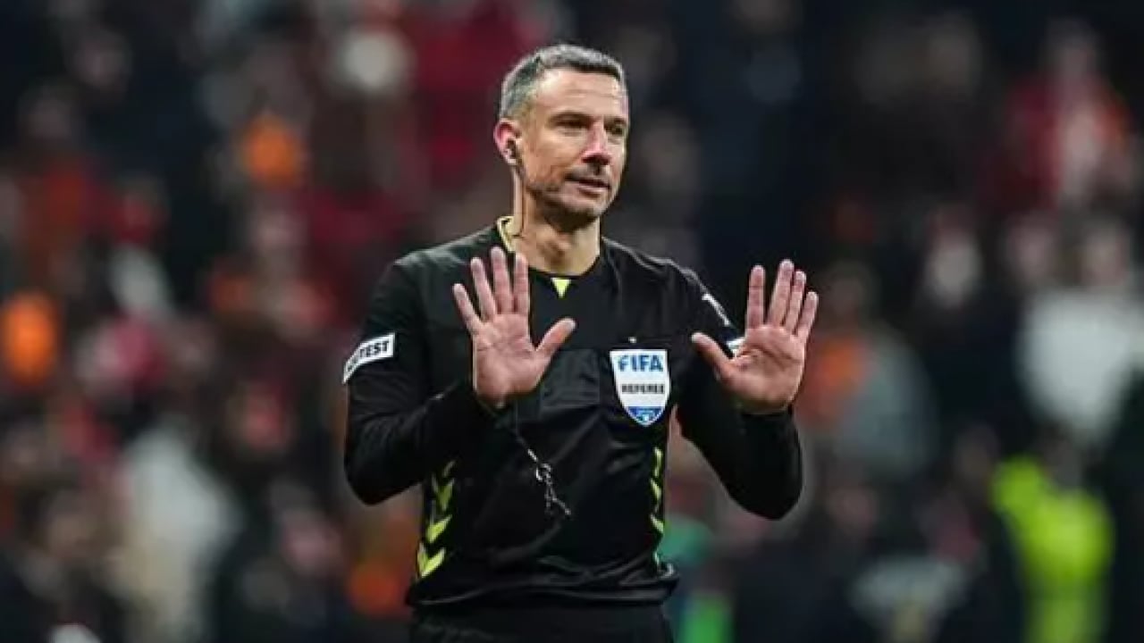 Foto - Bir tane Türk yok: 2025 yılının en iyi hakemleri açıklandı!