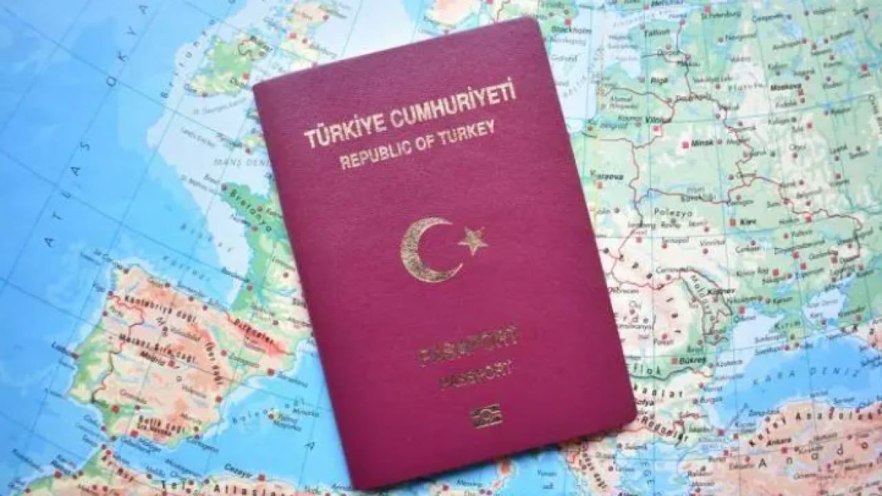 Türkiye anlaşmaya vardı! O ülkeye artık vizesiz gidilecek!