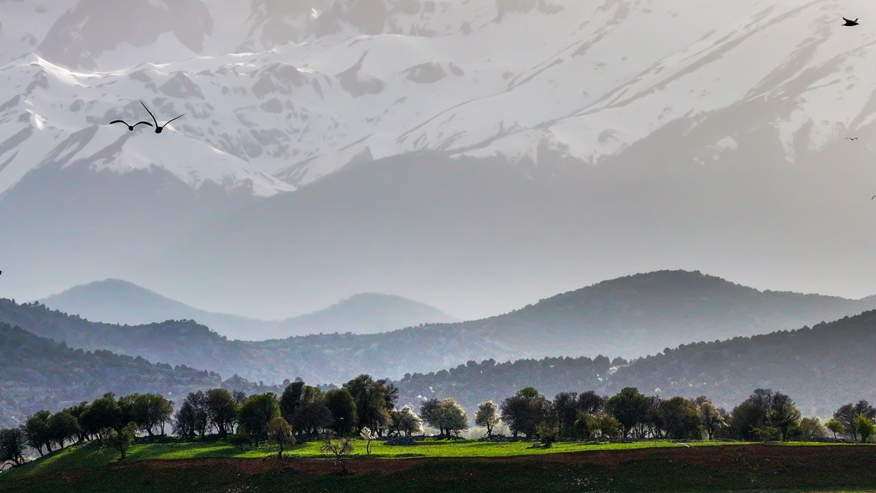 Foto - Bir yanda kış, bir yanda bahar! Beyşehir Gölü çevresinde kartpostallık manzara 