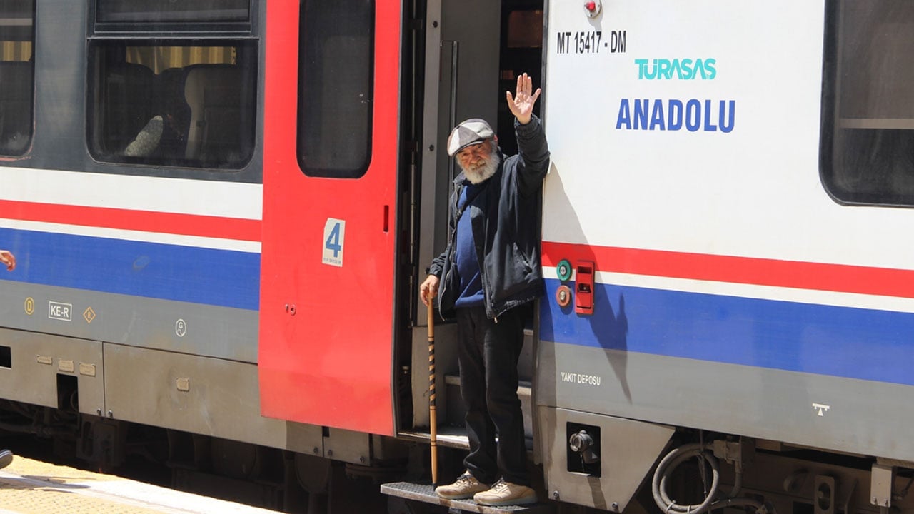Foto - Bir zamanlar hem öğretmen hem patrondu: Şimdi sokaklarda yaşıyor!