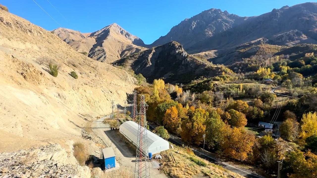 Bir zamanlar sessizdi, şimdi yeniden hayat var! Yüksekova’nın boşaltılan köyleri seralarla canlandı