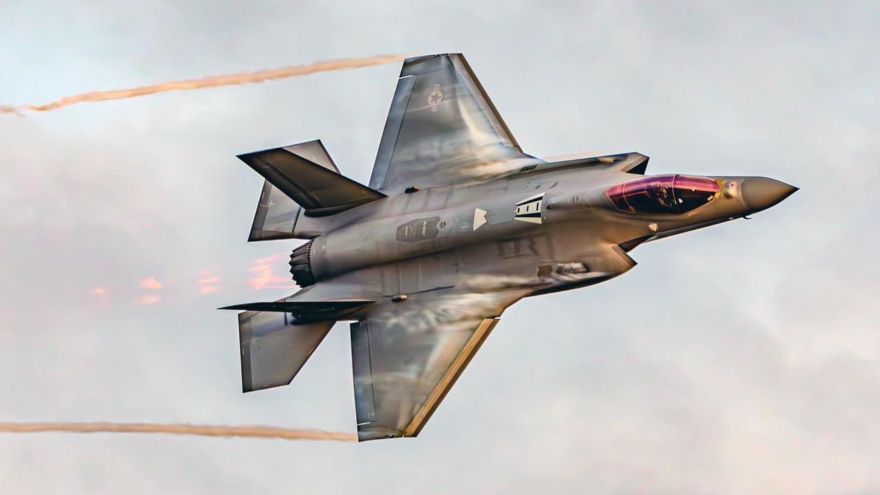 Foto - Bir zamanların korkulan Luftwaffe’si ne hale geldi! Montaj hattından çıkacak savaş uçağını bekliyor