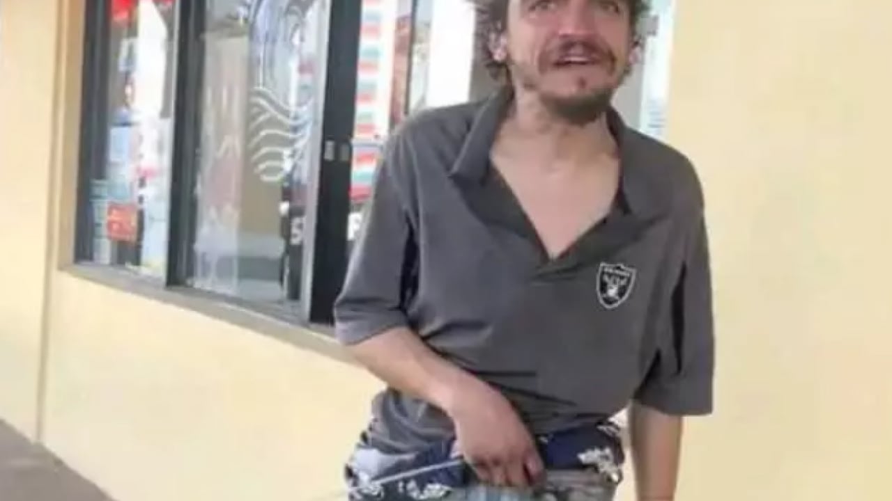 Foto - Bir zamanların çocuk yıldızıydı: Şimdi sokaklarda yaşıyor!