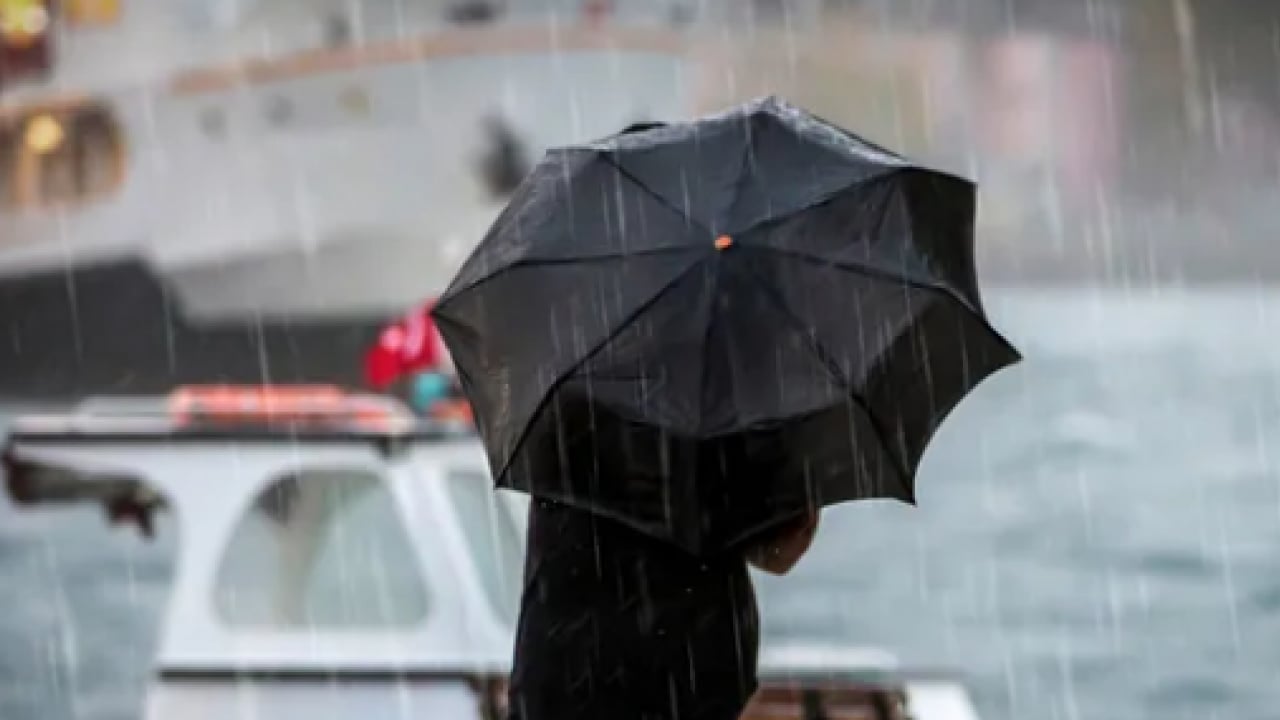 Foto - Birçok kişinin otomatik refleksi... Yağmur yağarken sakın pencereleri kapatmayın!