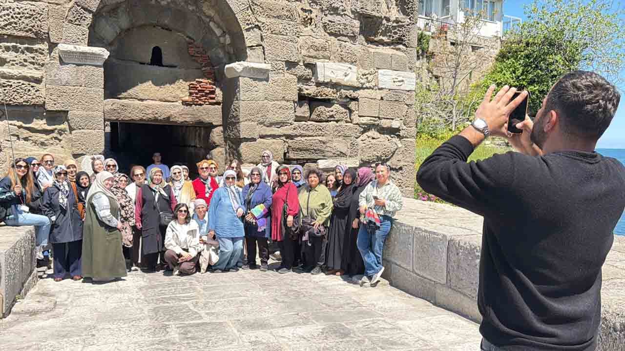 Foto - Birçok ülkenin nüfusundan bile fazla: Bayramda dolup taşan ilçe