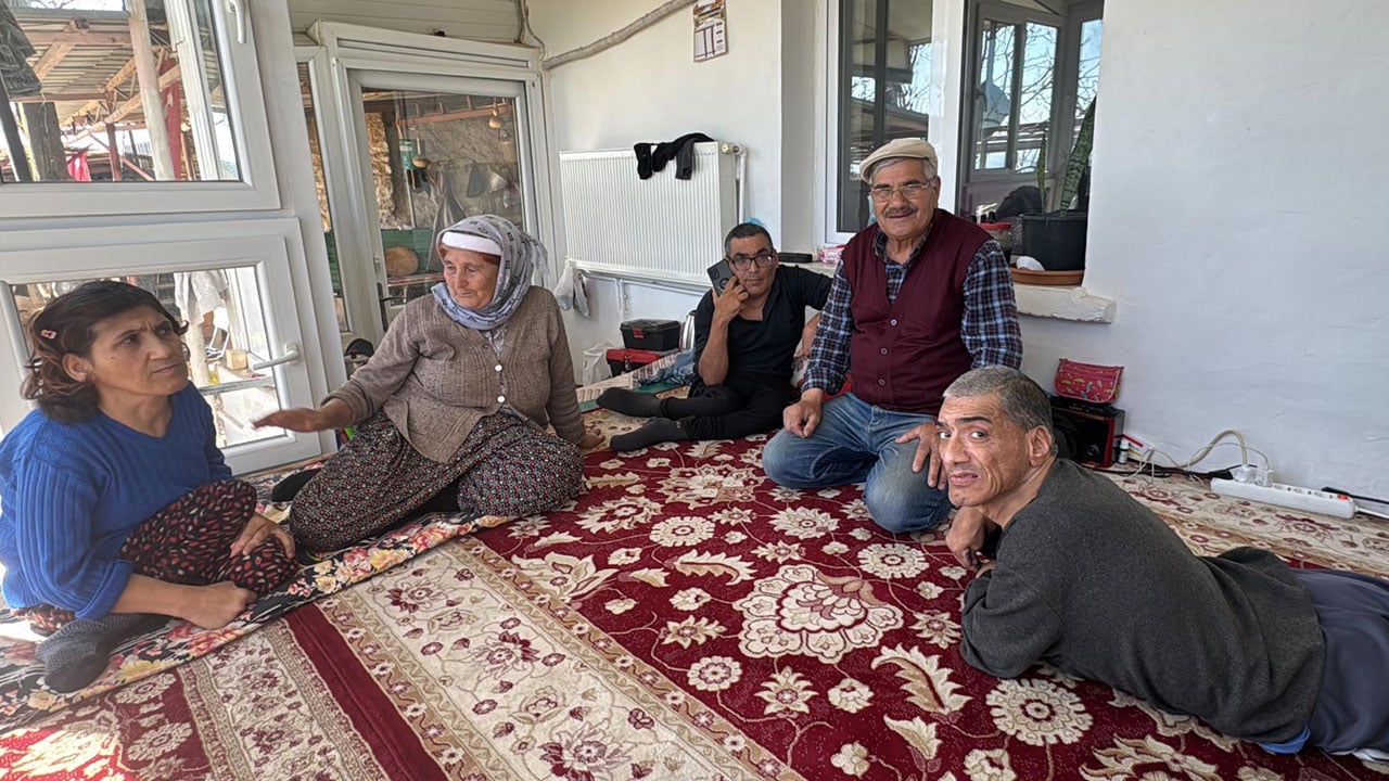 Foto - Biri 71 biri 72 yaşında! 52 yıldır 3 engelli evlatlarına hayatlarını adadılar