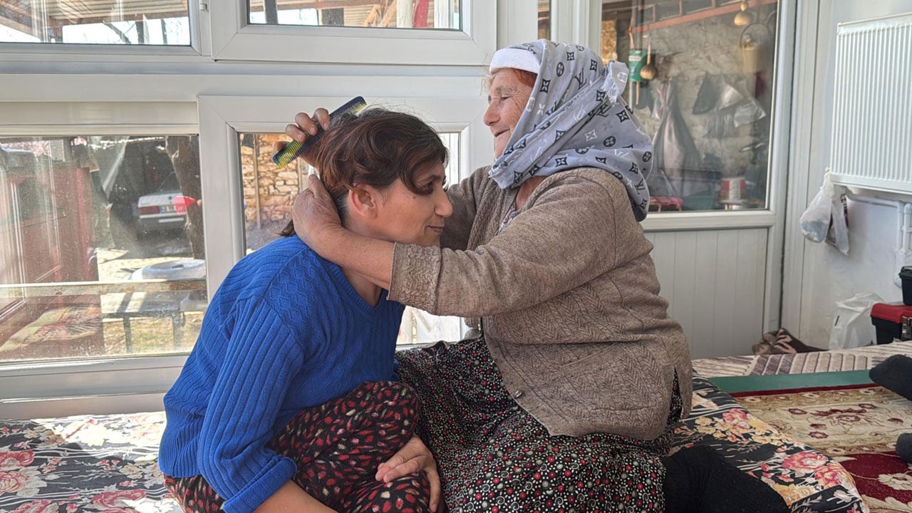 Foto - Biri 71 biri 72 yaşında! 52 yıldır 3 engelli evlatlarına hayatlarını adadılar