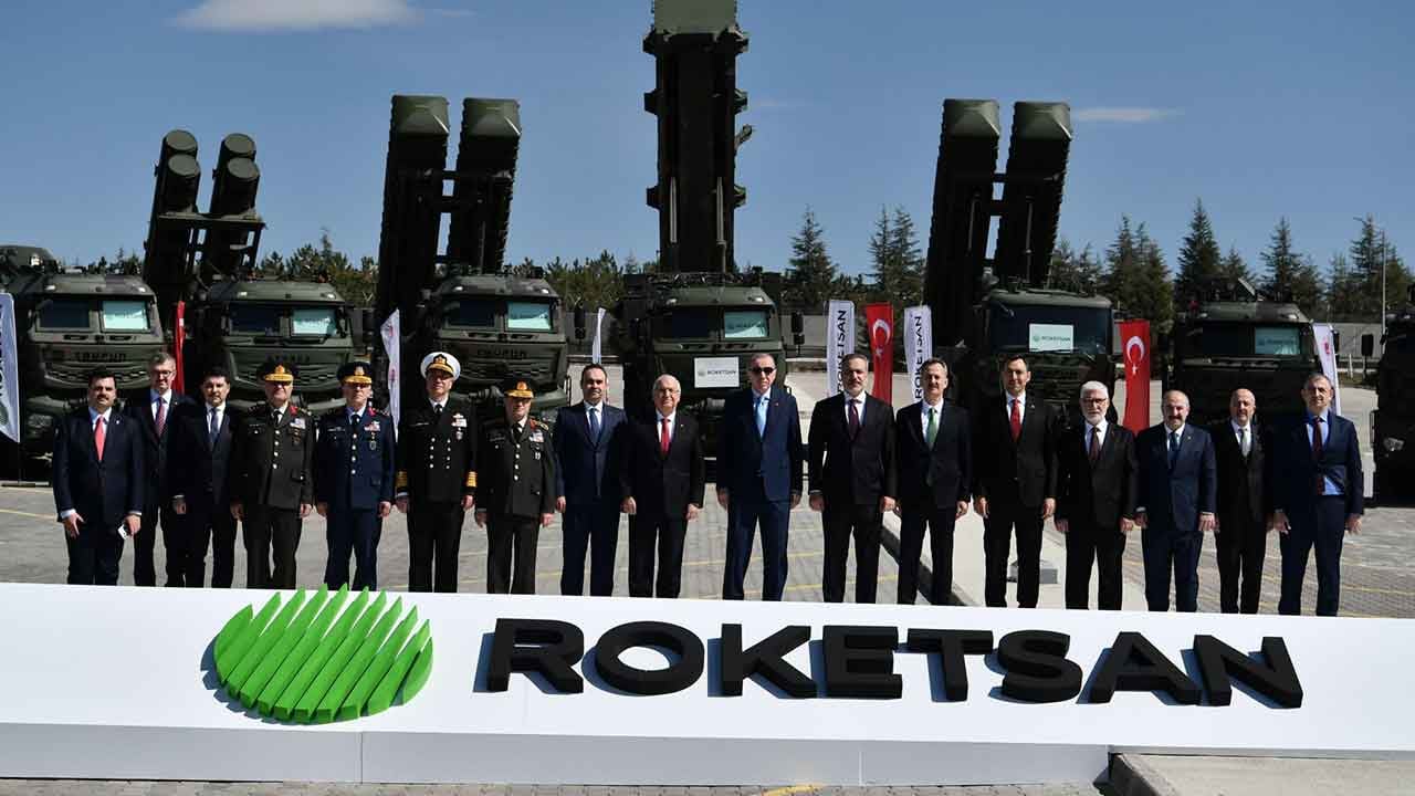 Foto - Birkaç gün önce gemiyi ortadan ikiye ayırmıştı: Tayfun füzesinin peşine düştüler