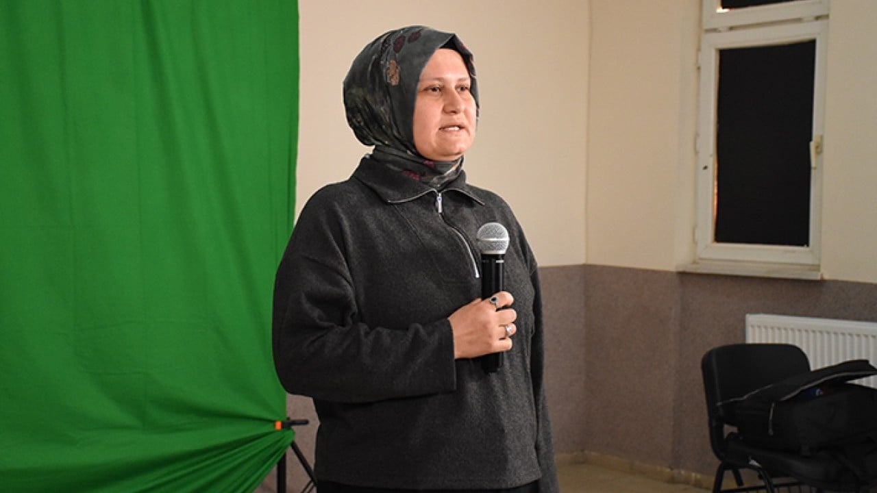 Foto - Birlikte mezun olacaklar Anne ile kızı üniversitede sınıf arkadaşı