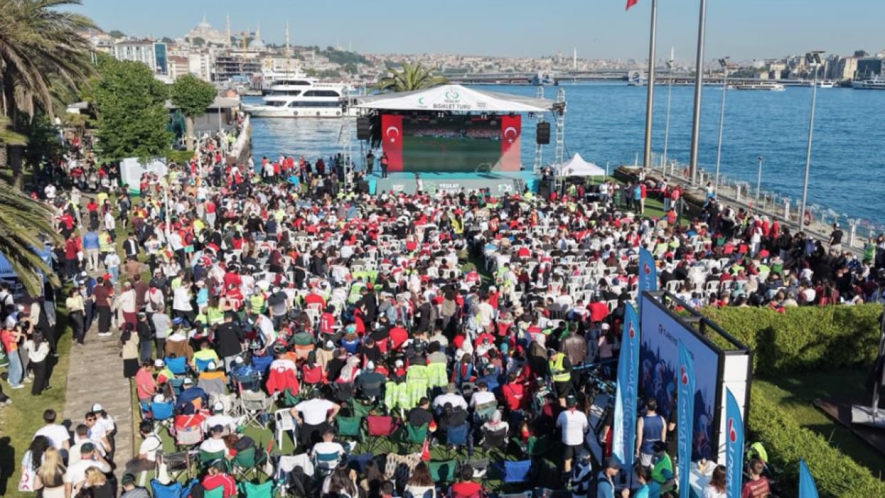 Foto - Bisiklet turu ve milli maç heyecanı Yeşilay'da yaşandı...