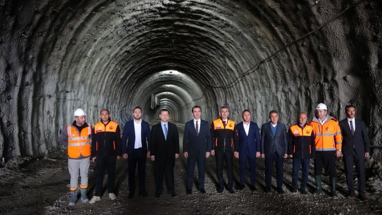 Foto - Bitlis, Van ve Diyarbakır arasında ulaşım projeleri hız kesmiyor