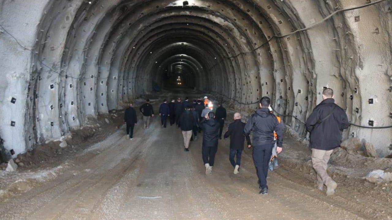 Foto - Bitlis, Van ve Diyarbakır arasında ulaşım projeleri hız kesmiyor